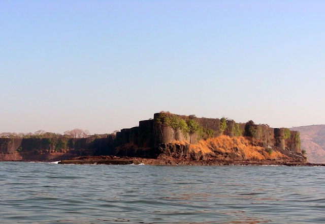 Suvarnadurg fort Dapoli